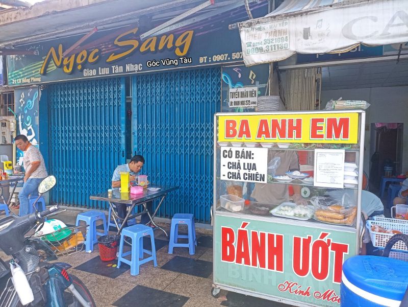 Bánh Ướt Ba Anh Em