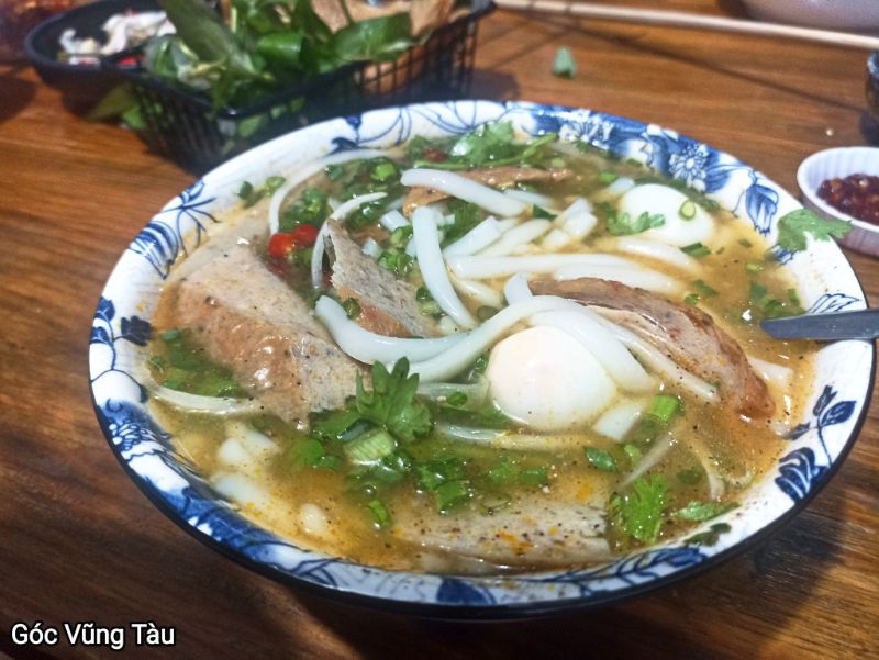Bánh Canh Chả Cá - Mẫn Mẫn