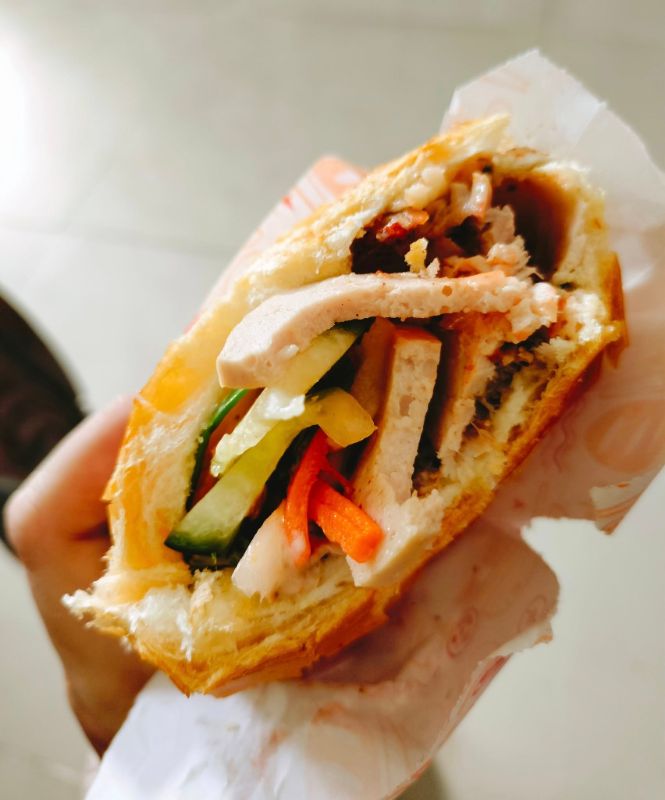 Bánh Mì Cô Hoàng