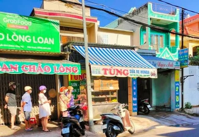 Bánh Mì Cô Hoàng