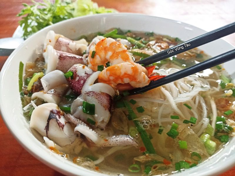 Quán hủ tiếu Tư Hiếu