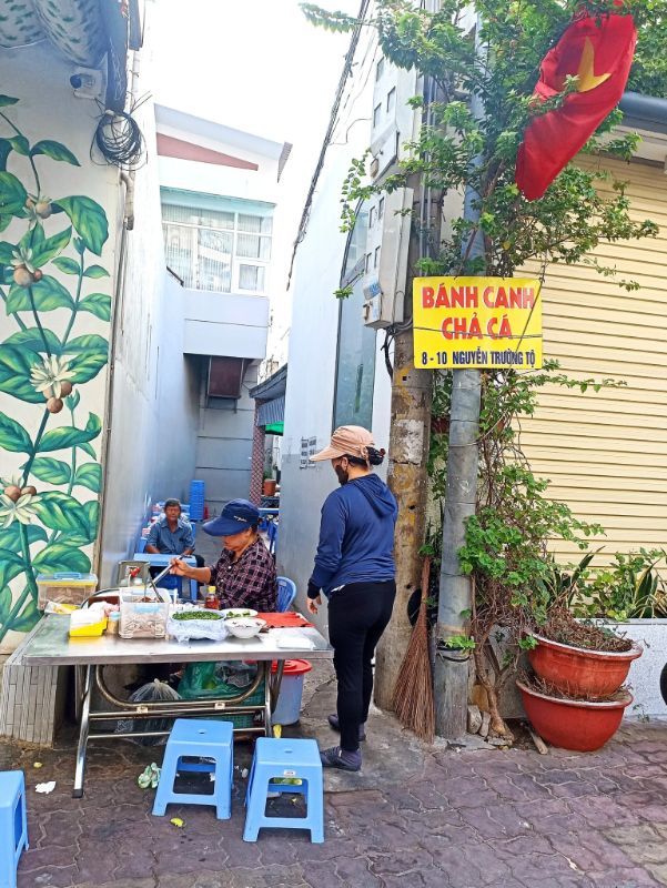Bánh canh chả cá - Số 8 Nguyễn Trường Tộ