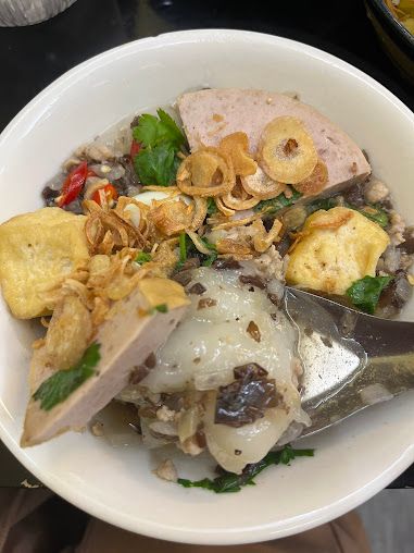 Bánh đúc nóng ngõ Hội Vũ