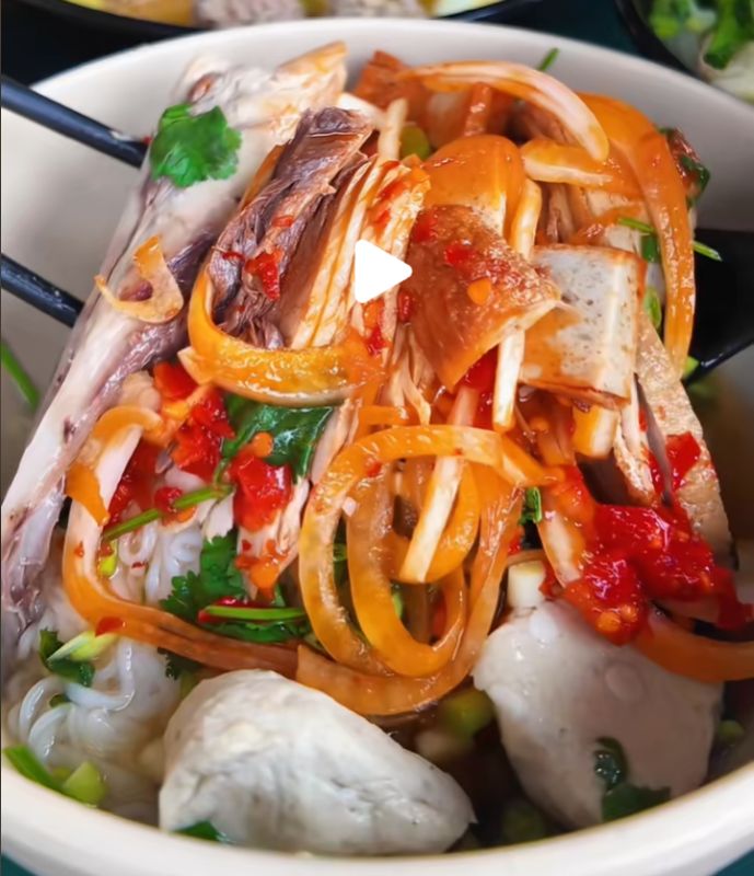 Bánh Canh Hà Lan - Bún Cá Dầm Ban Mê