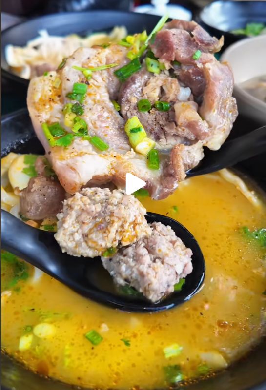 Bánh Canh Hà Lan - Bún Cá Dầm Ban Mê