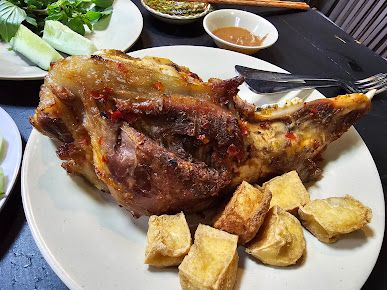 Má Heo Long Trọng - Gò Vấp
