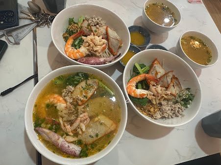 Hủ Tiếu Ghẹ Muối Ớt Đỏ chi nhánh Nguyễn Tri Phương