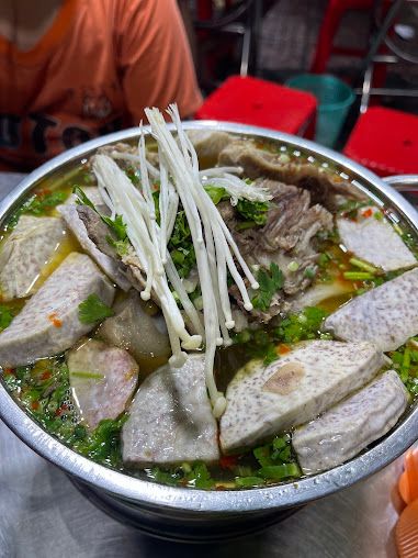 Quán Chà Bá - Lẩu Xí Quách