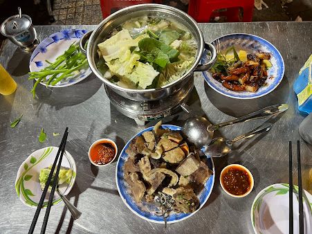Quán Chà Bá - Lẩu Xí Quách